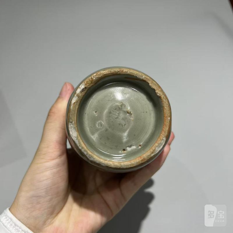 明代 龙泉窑青釉双耳挂环瓶 - 图6